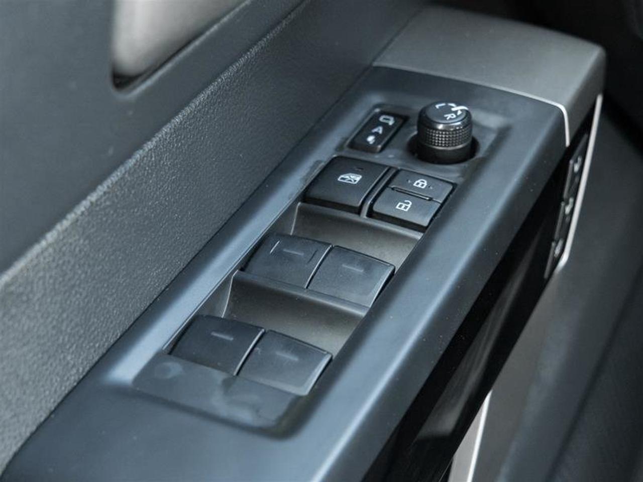 2024 Toyota Tundra 4X4 Tundra CrewMax Limited Vented Front Seats| Navi| Backup Camera| Pano Sunroof| Limited Photo