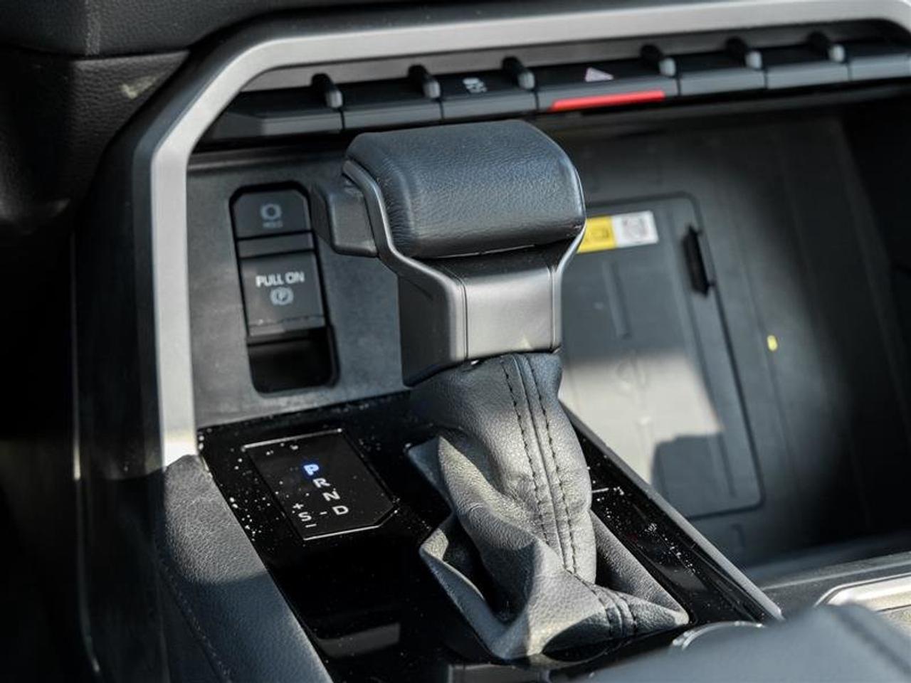 2024 Toyota Tundra 4X4 Tundra CrewMax Limited Vented Front Seats| Navi| Backup Camera| Pano Sunroof| Limited Photo