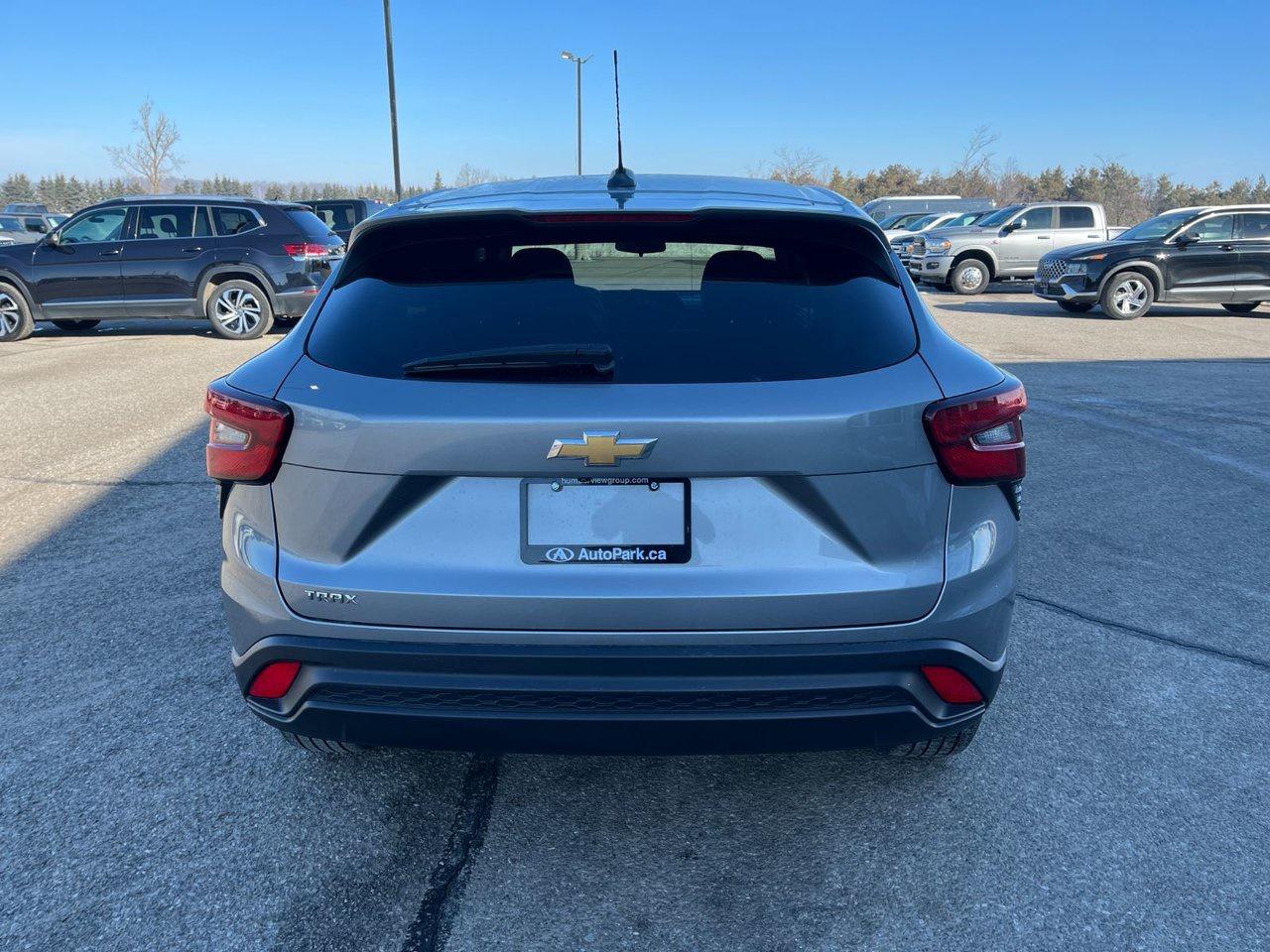 2024 Chevrolet Trax Fwd 4dr Ls Photo