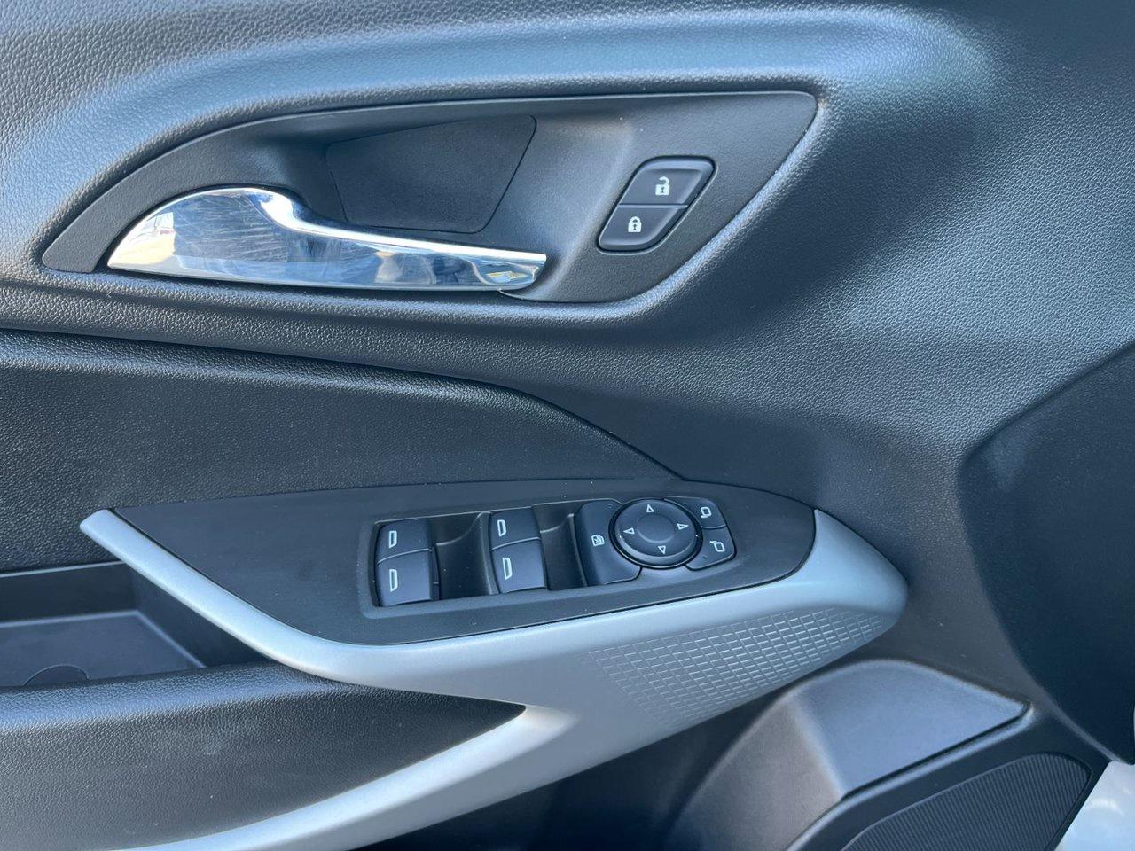 2024 Chevrolet Trax Fwd 4dr Ls Photo