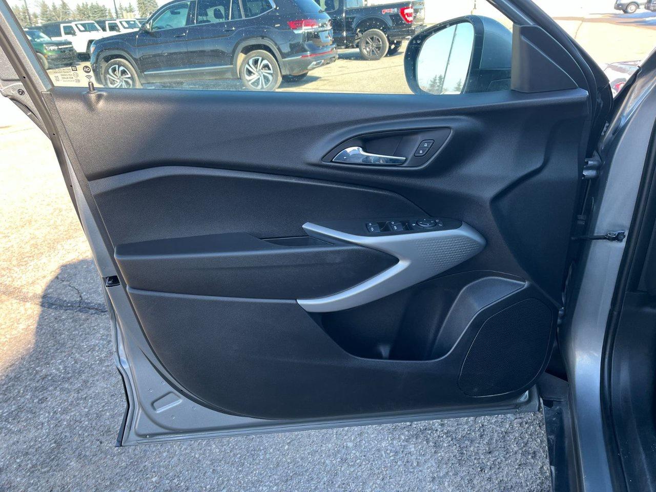 2024 Chevrolet Trax Fwd 4dr Ls Photo