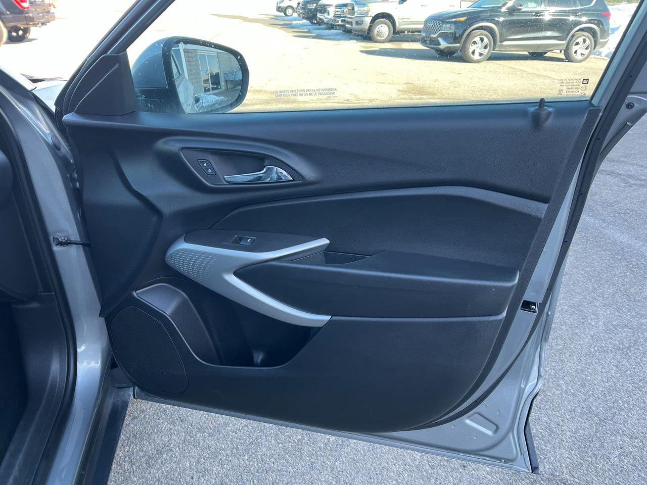 2024 Chevrolet Trax Fwd 4dr Ls Photo