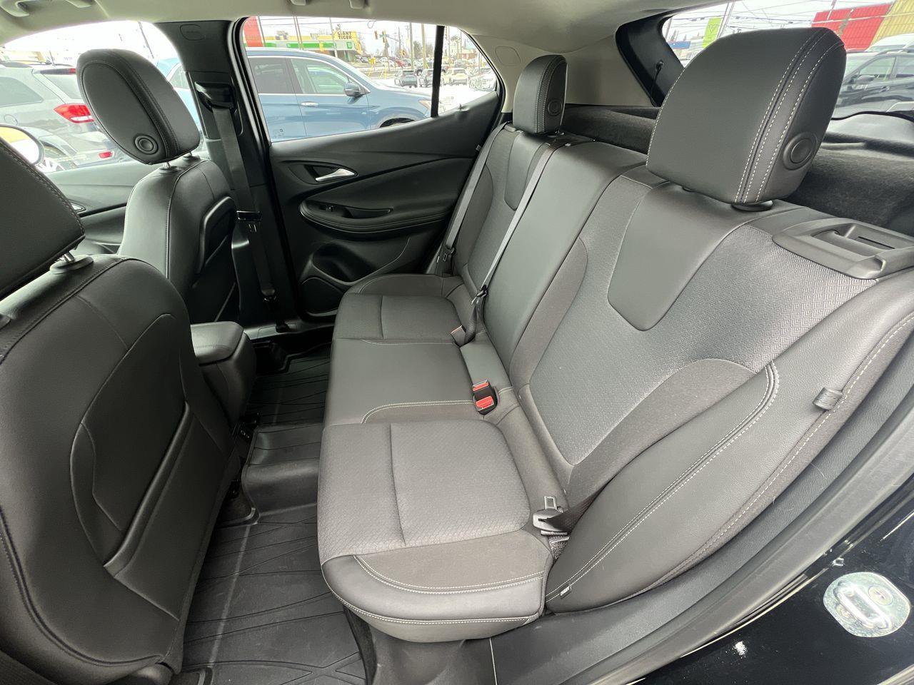 2023 Buick Encore GX Preferred AWD, SIRIUX SM, HEATED SEATS, CRUISE CONTROL, BACK UP CAM!! Photo