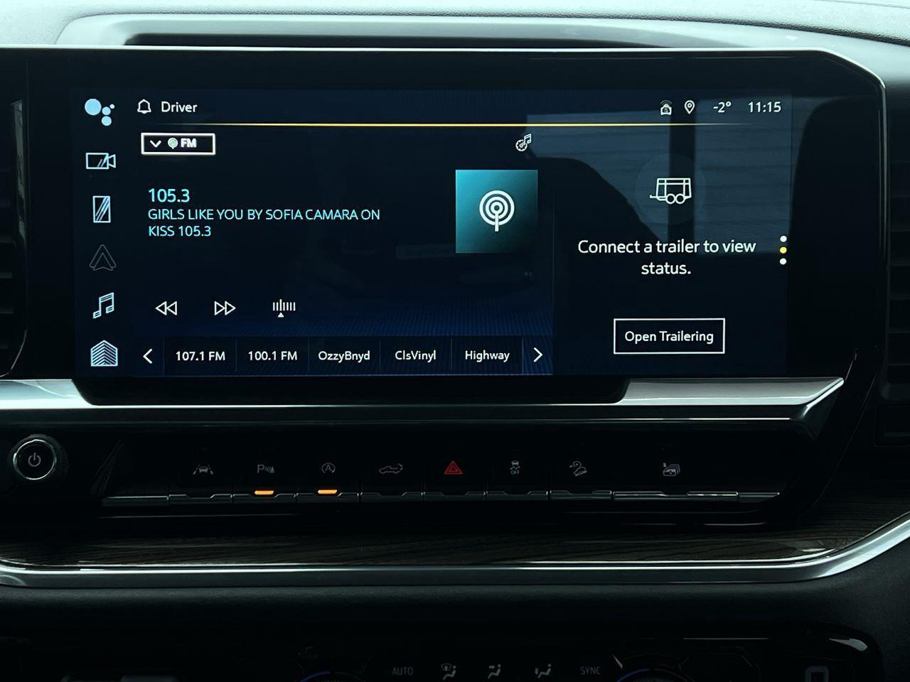 2024 Chevrolet Silverado 1500 LT Trail Boss 4X4, HEATED LEATHER SEATS, SIRIUS XM, CRUISE CONTROL, BACK UP CAM!! Photo