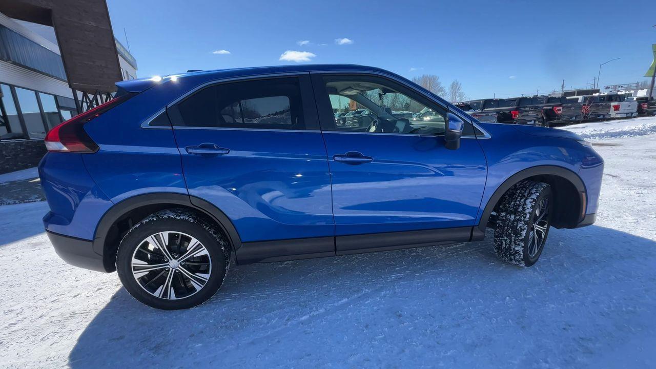 2022 Mitsubishi Eclipse Cross ES PREVIOUS DAILY RENTAL, 4X4, HEATED SEATS, CRUISE CONTROL, BACK UP CAM, SIRIUS XM!! Photo