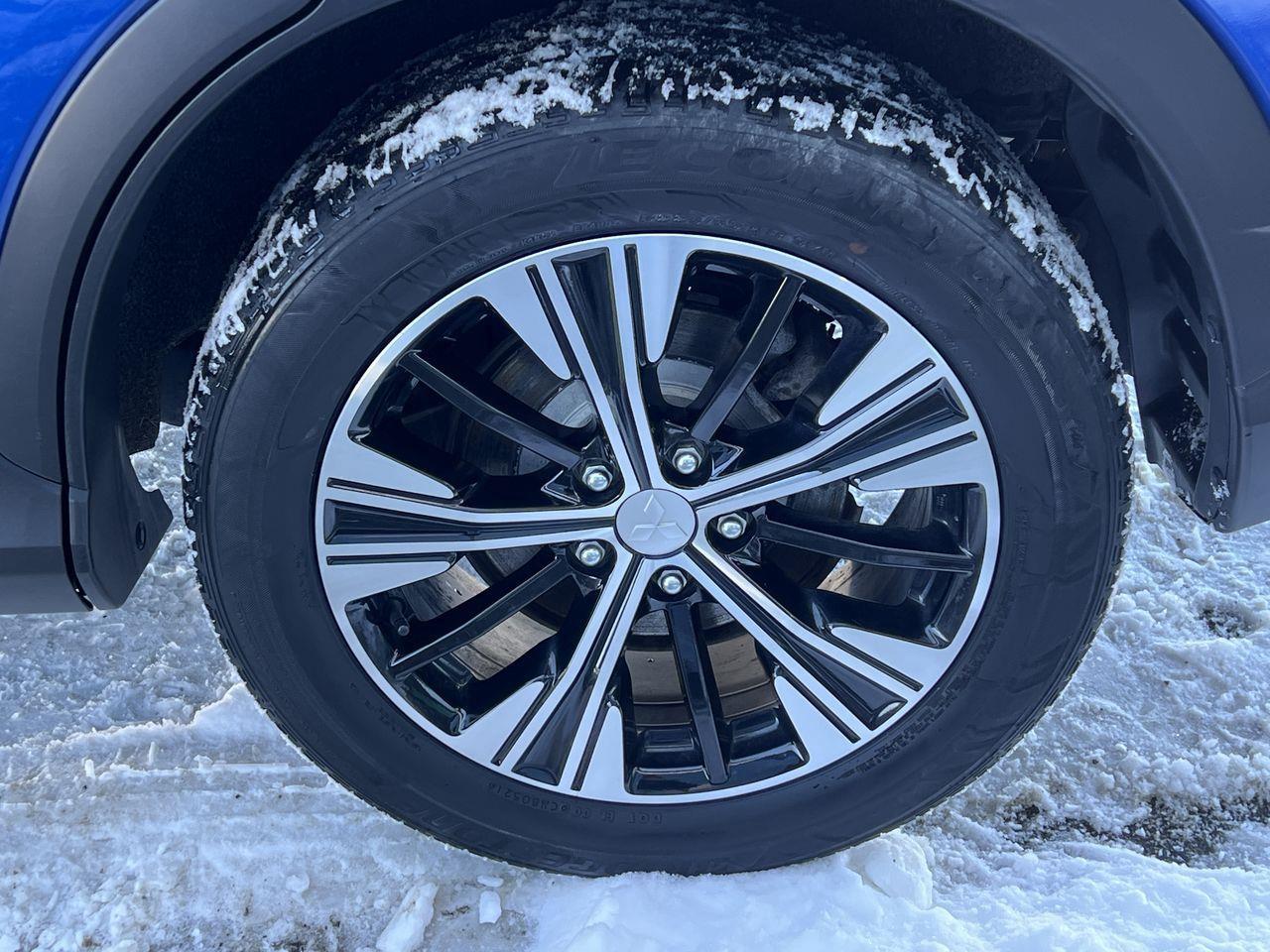 2022 Mitsubishi Eclipse Cross ES PREVIOUS DAILY RENTAL, 4X4, HEATED SEATS, CRUISE CONTROL, BACK UP CAM, SIRIUS XM!! Photo