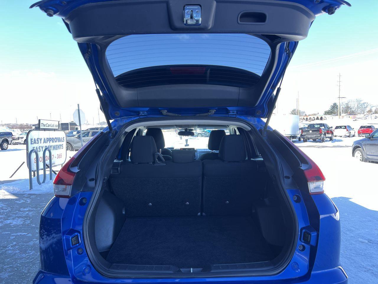 2022 Mitsubishi Eclipse Cross ES PREVIOUS DAILY RENTAL, 4X4, HEATED SEATS, CRUISE CONTROL, BACK UP CAM, SIRIUS XM!! Photo