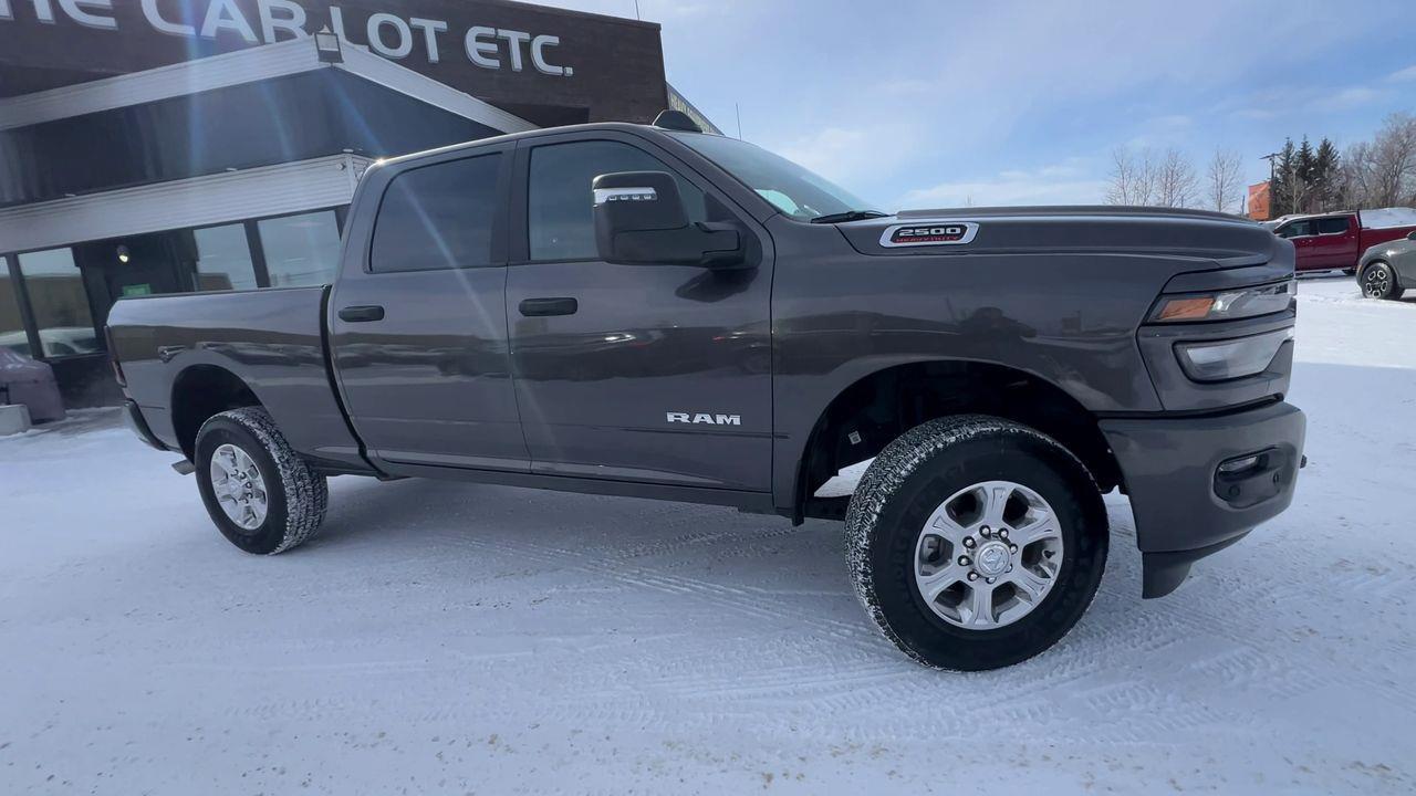 2025 RAM 2500 Big Horn 4X4, SIRIUS XM, POWER FOLDING MIRRORS, BACK UP CAM, NAV, CRUISE CONTROL!! Photo2