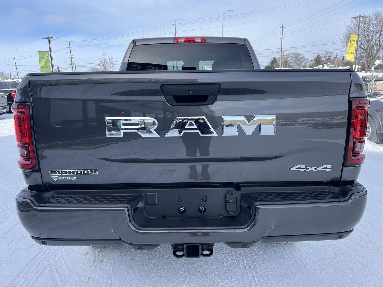 2025 RAM 2500 Big Horn 4X4, SIRIUS XM, POWER FOLDING MIRRORS, BACK UP CAM, NAV, CRUISE CONTROL!! Photo