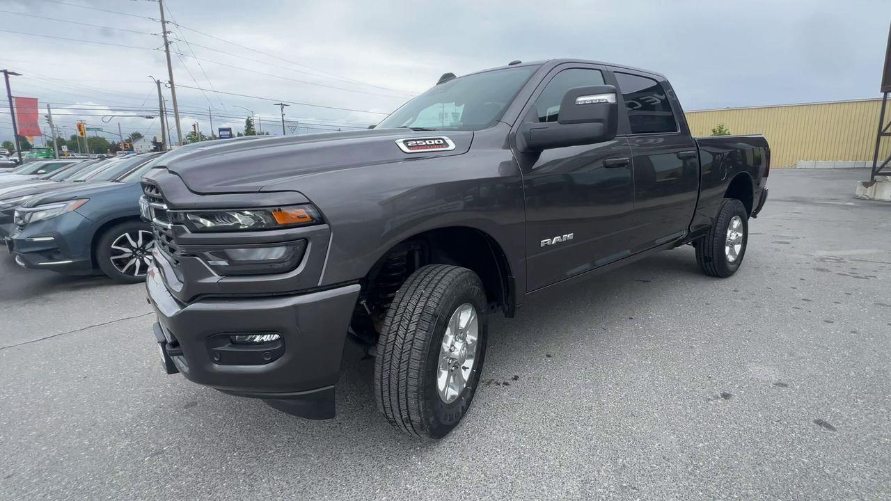 2025 RAM 2500 Big Horn 4X4, SIRIUS XM, POWER FOLDING MIRRORS, BACK UP CAM, NAV, CRUISE CONTROL!! Photo3