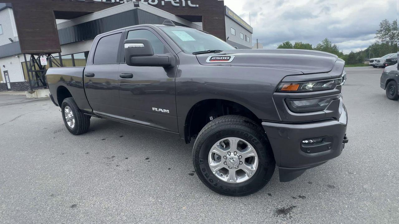 2025 RAM 2500 Big Horn 4X4, SIRIUS XM, POWER FOLDING MIRRORS, BACK UP CAM, NAV, CRUISE CONTROL!! Photo