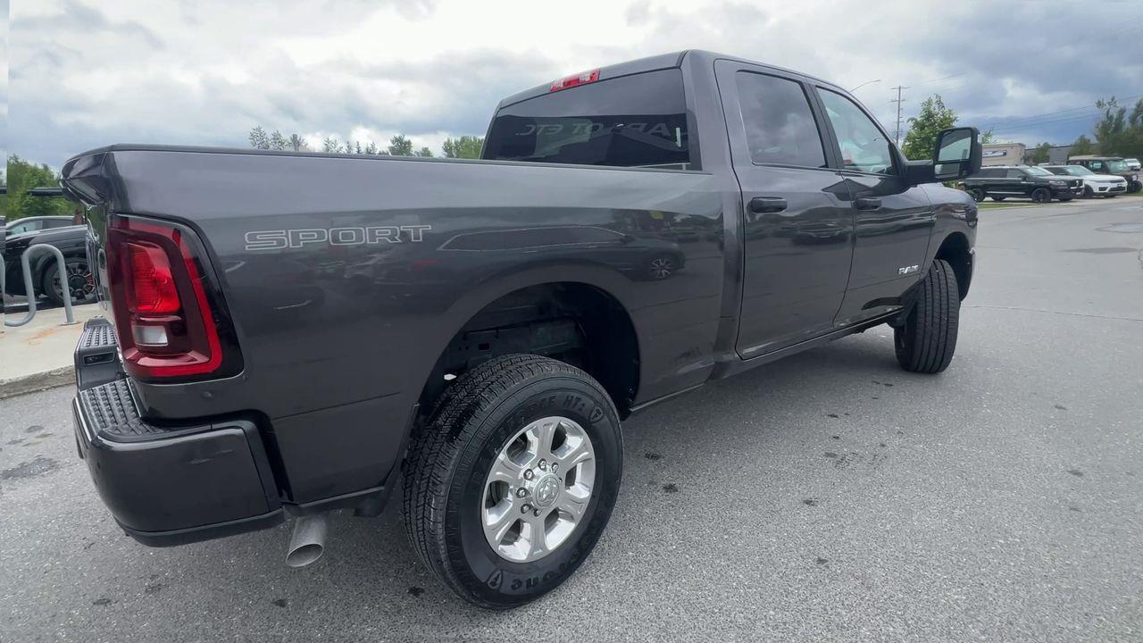 2025 RAM 2500 Big Horn 4X4, SIRIUS XM, POWER FOLDING MIRRORS, BACK UP CAM, NAV, CRUISE CONTROL!! Photo