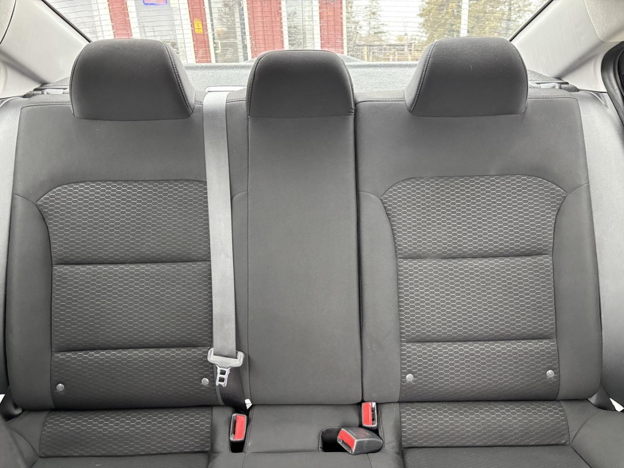 2019 Hyundai Elantra Essential ~PRICE IS CASH AND FINANCE PRICE~SAFETY INCLUDED~ Photo