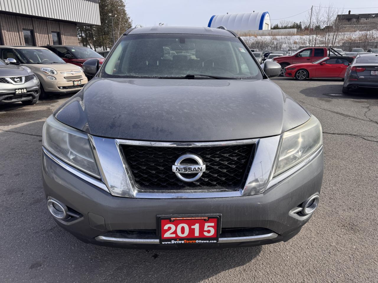 2015 Nissan Pathfinder SL Photo