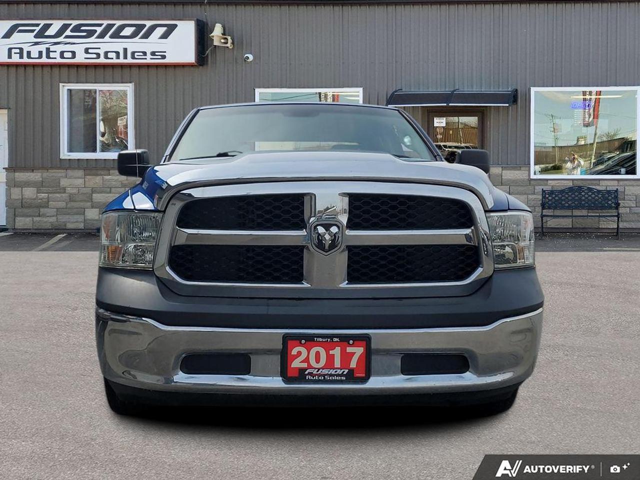 2017 RAM 1500 4WD QUAD CAB 140.5" ST Photo2
