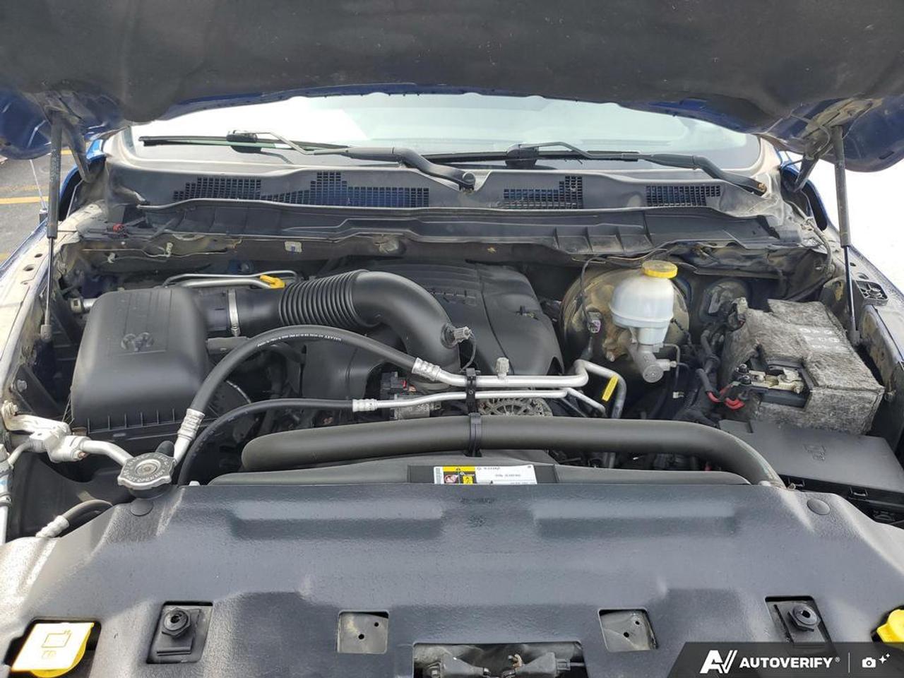 2017 RAM 1500 4WD QUAD CAB 140.5" ST Photo