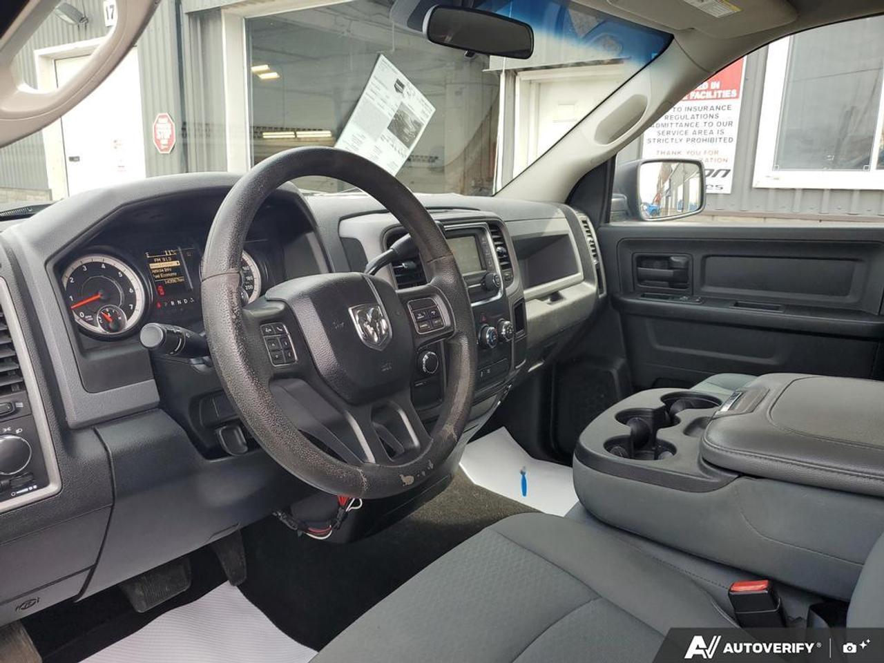 2017 RAM 1500 4WD QUAD CAB 140.5" ST Photo