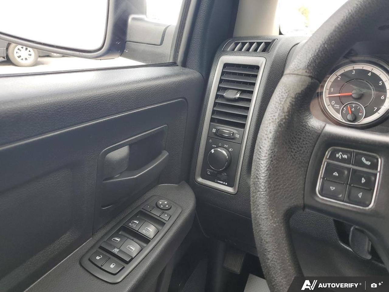 2017 RAM 1500 4WD QUAD CAB 140.5" ST Photo
