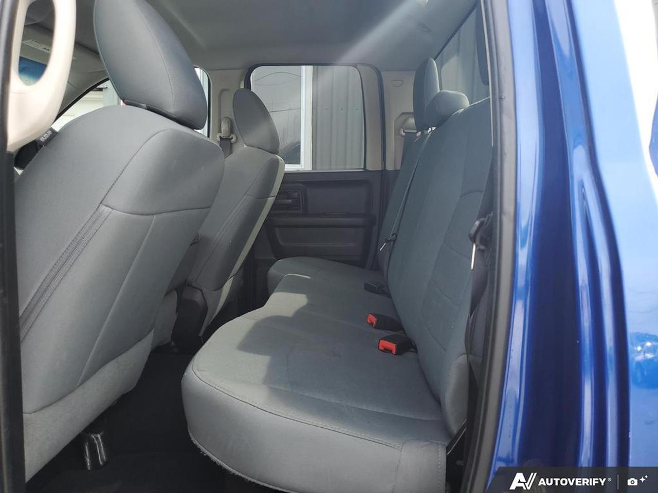 2017 RAM 1500 4WD QUAD CAB 140.5" ST Photo