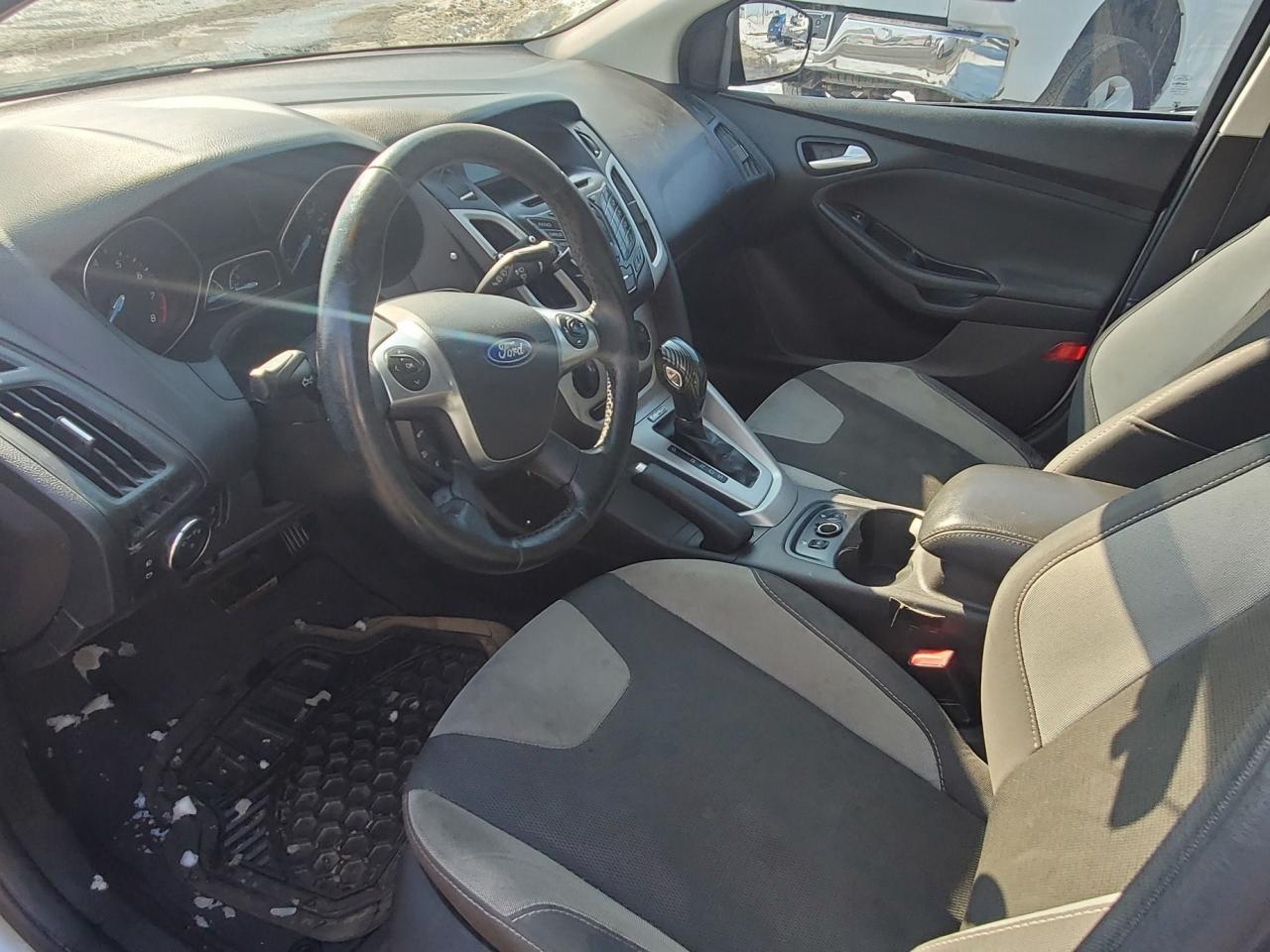 2014 Ford Focus 5DR HB SE Photo