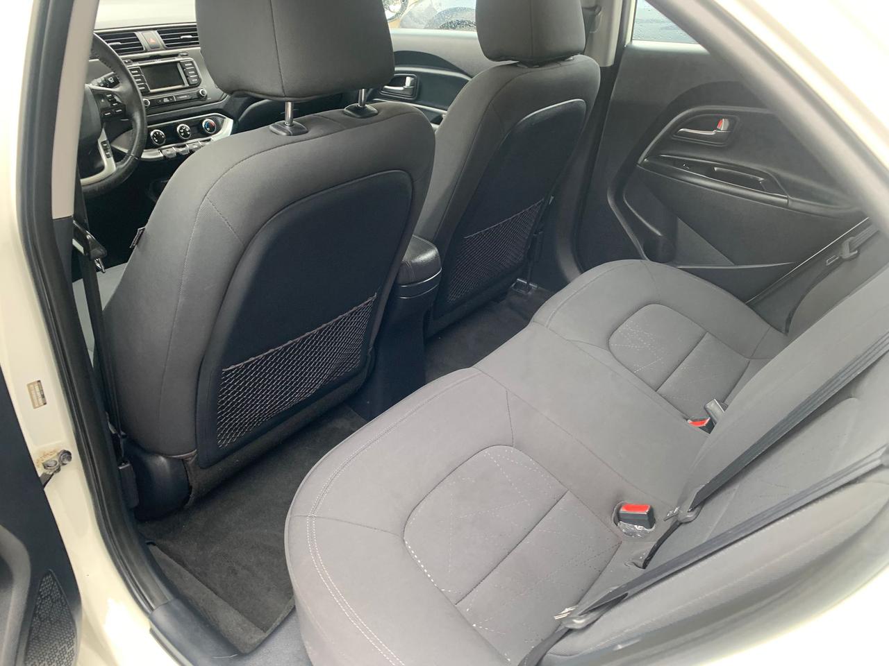 2013 Kia Rio EX/ REAR CAM / SUPER CLEAN / DEALER MAINTAINED / Photo