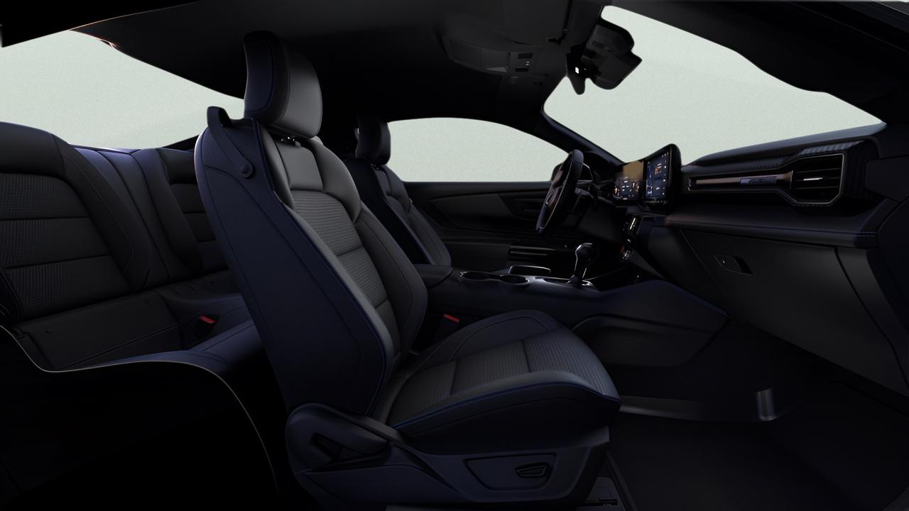 2026 Ford Mustang Dark Horse Fastback Photo4