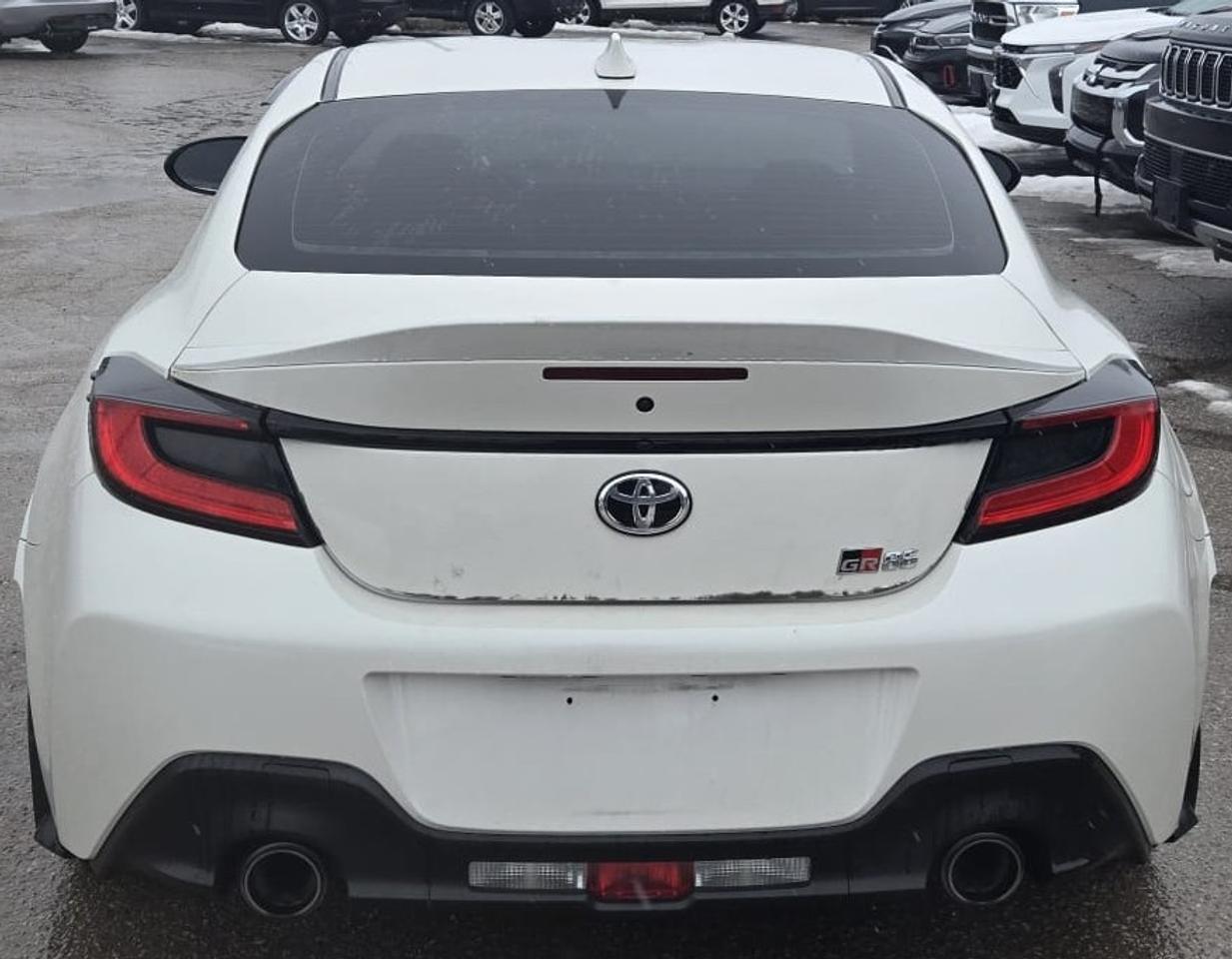 2022 Toyota GR86 PREMIUM / NO ACCIDENTS / MANUAL / HTD SEATS / AC Photo