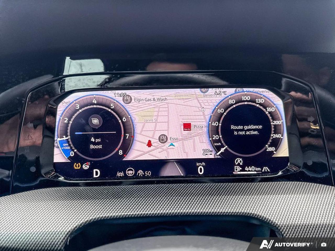 2025 Volkswagen Golf GTI / NO ACCIDENTS / NAV / LEATHER / 360 SENSORS Photo