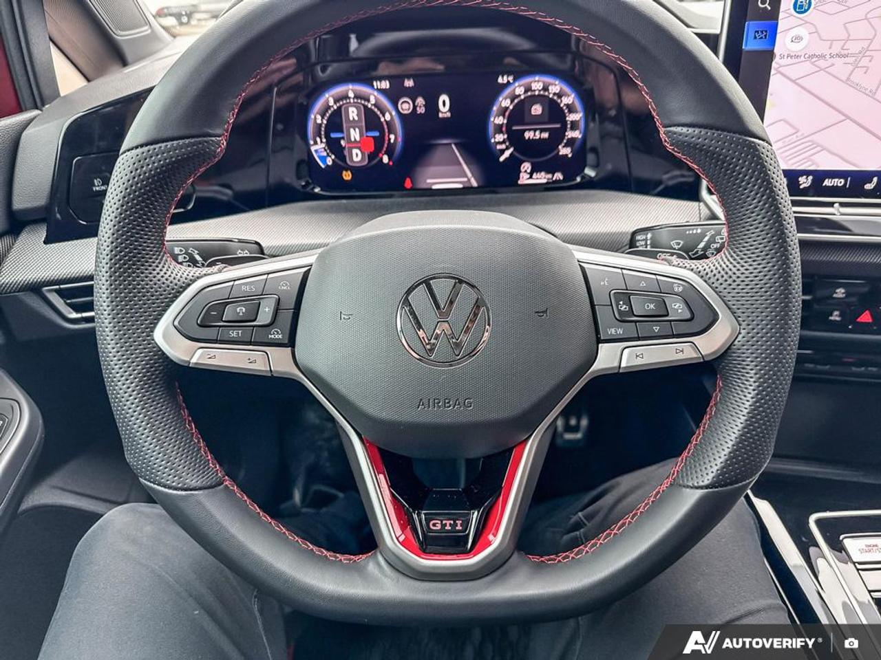 2025 Volkswagen Golf GTI / NO ACCIDENTS / NAV / LEATHER / 360 SENSORS Photo