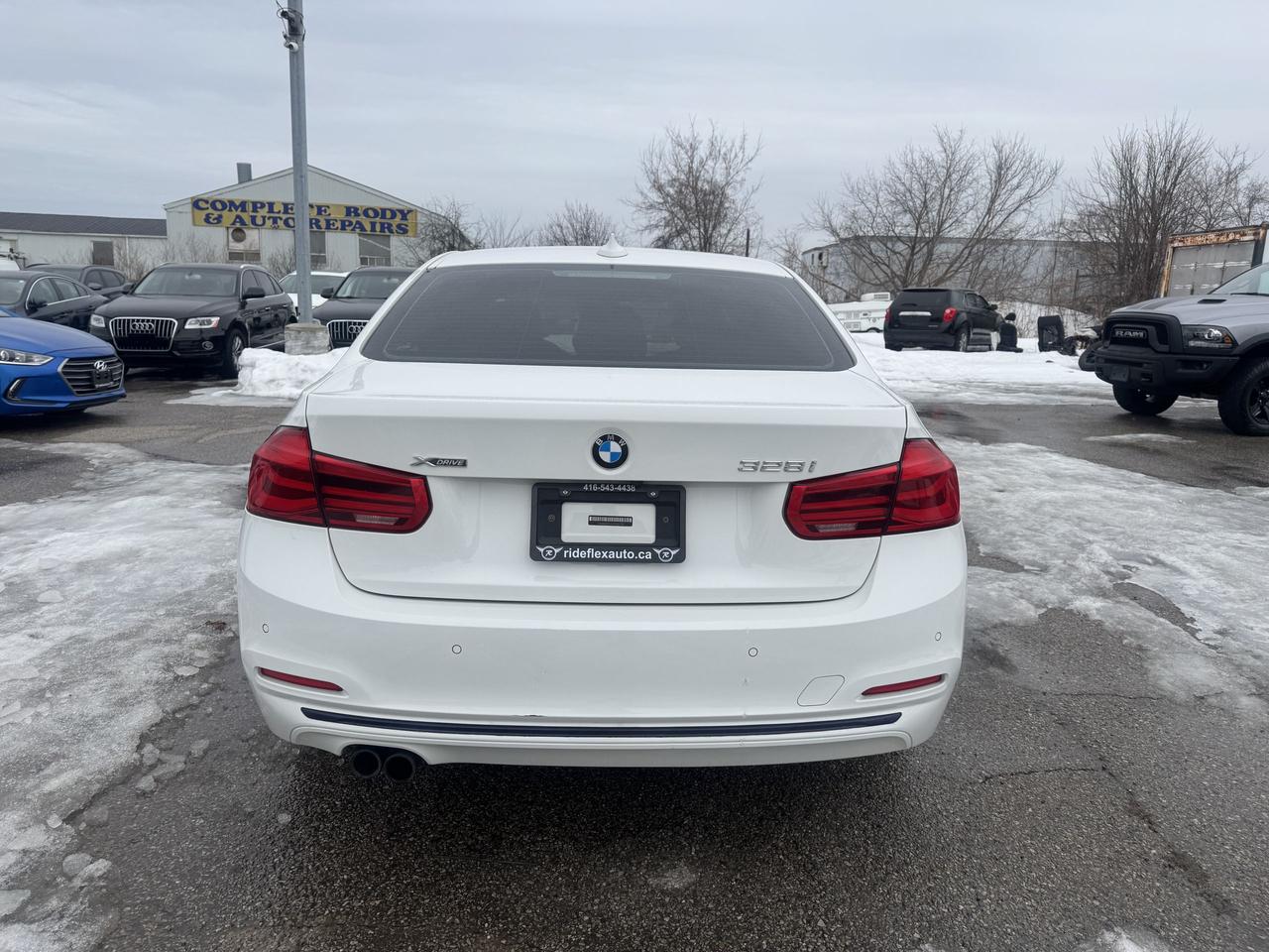 2016 BMW 3 Series 328i xDrive Photo