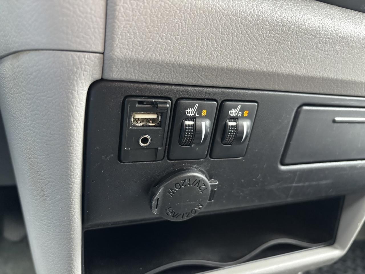 2016 Toyota Sienna LE Photo