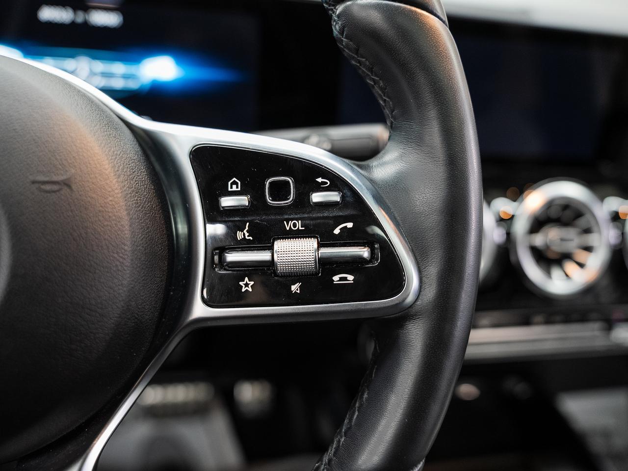 2022 Mercedes-Benz GLA 250 4MATIC | AMG Pkg | Nav | Leather | Sunroof Photo