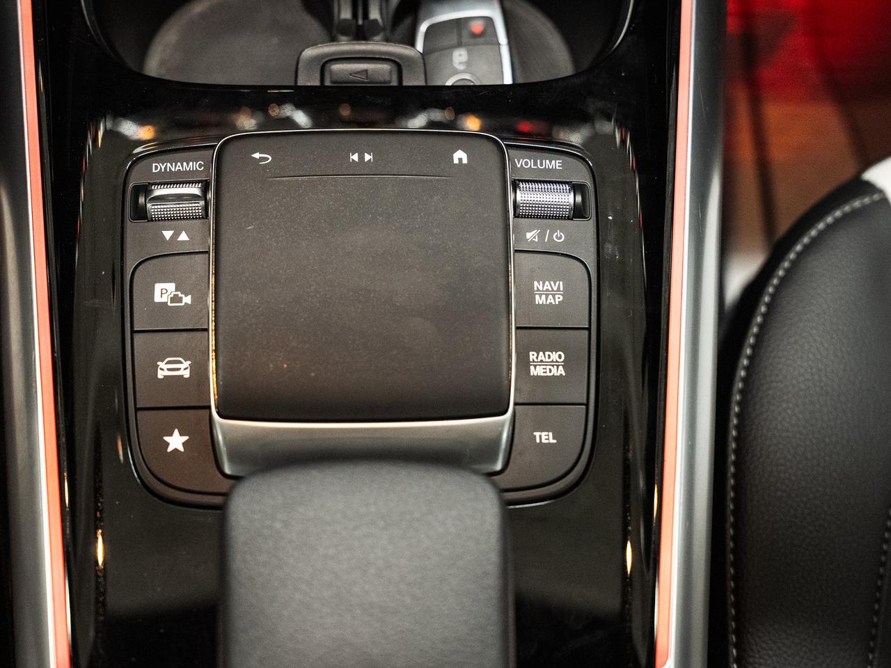 2022 Mercedes-Benz GLA 250 4MATIC | AMG Pkg | Nav | Leather | Sunroof