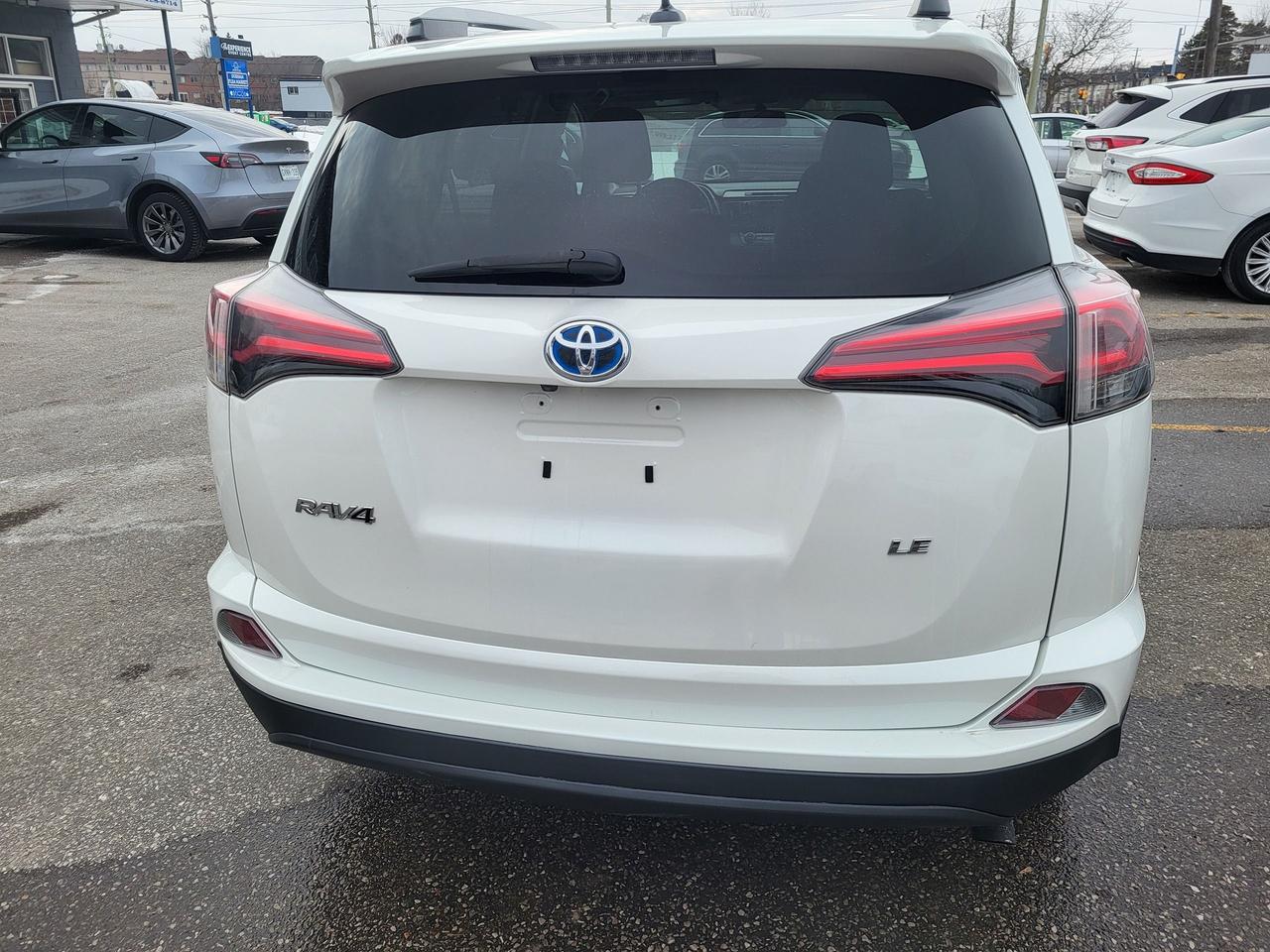 2015 Toyota RAV4 XLE Photo