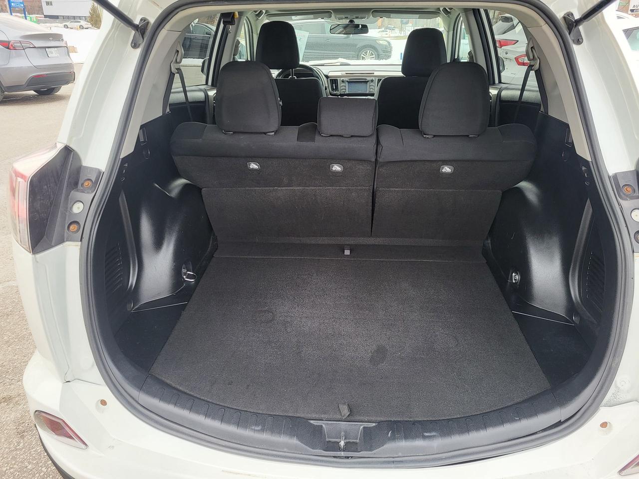 2015 Toyota RAV4 XLE Photo