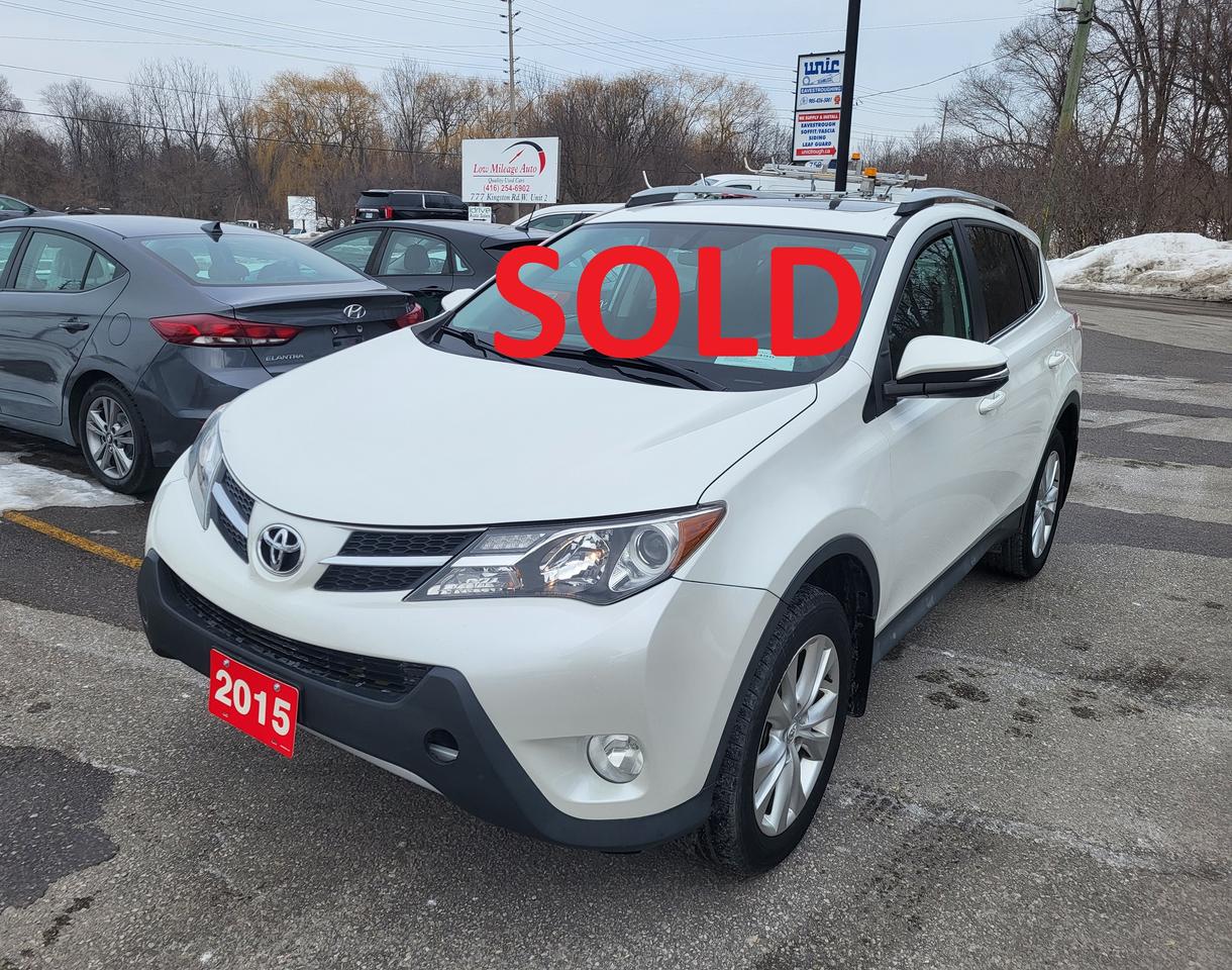 2015 Toyota RAV4 XLE Photo0