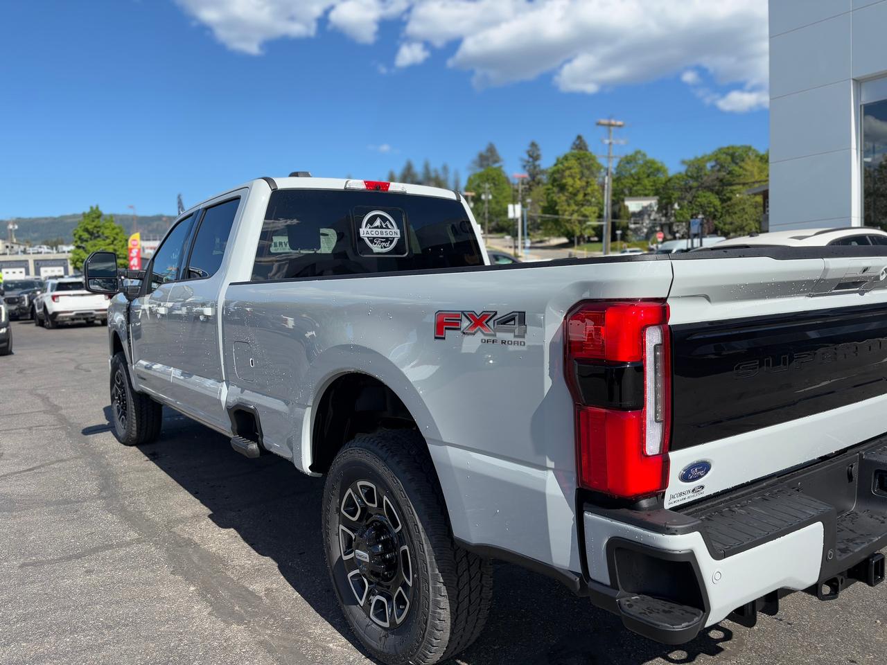 2026 Ford F-350 Super Duty SRW Platinum Photo2
