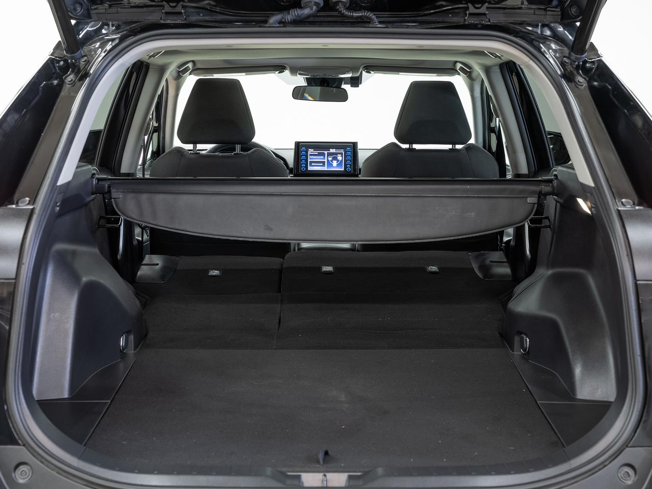 2022 Toyota RAV4 XLE HYBRID AWD | Sunroof | BSM | ACC | CarPlay