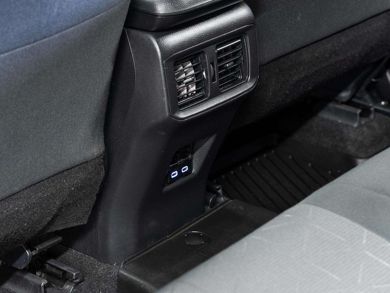 2022 Toyota RAV4 XLE HYBRID AWD | Sunroof | BSM | ACC | CarPlay