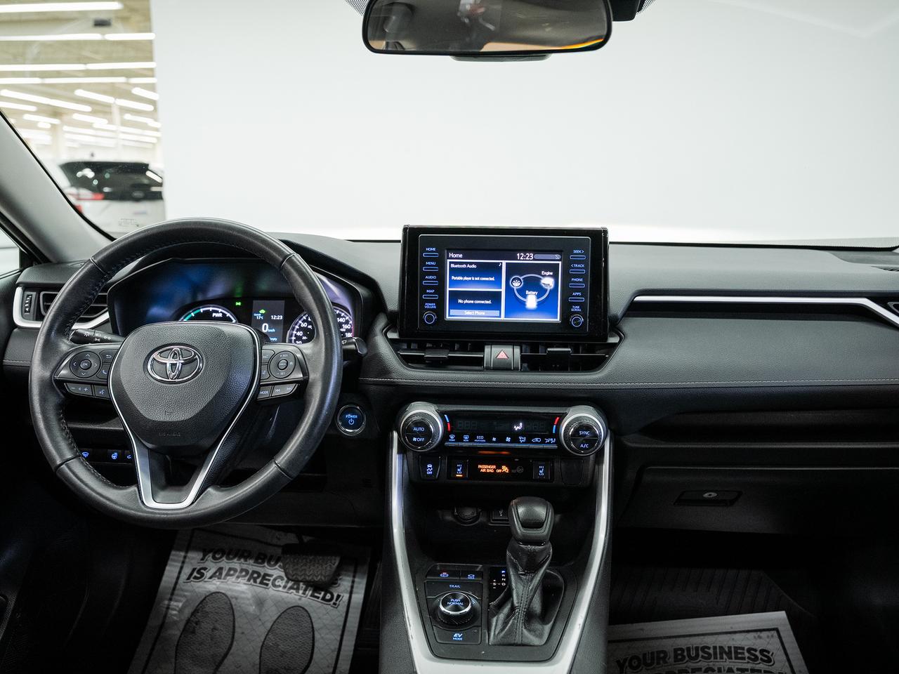 2022 Toyota RAV4 XLE HYBRID AWD | Sunroof | BSM | ACC | CarPlay