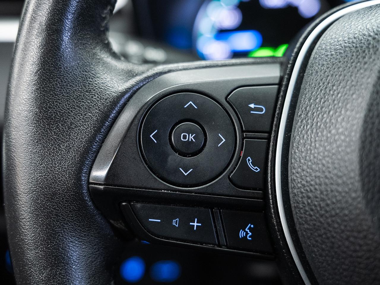 2022 Toyota RAV4 XLE HYBRID AWD | Sunroof | BSM | ACC | CarPlay