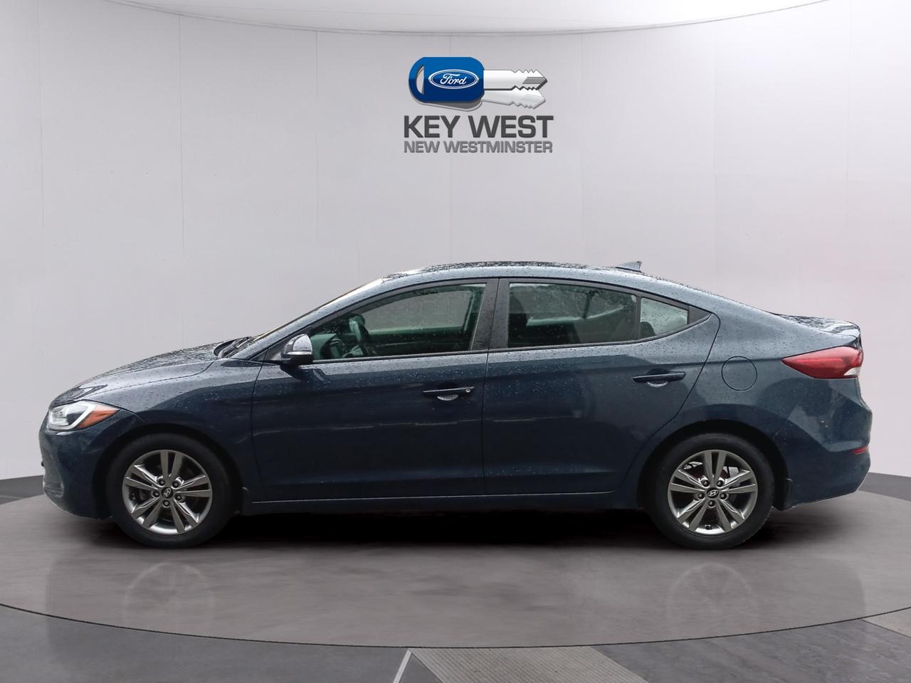 2017 Hyundai Elantra GL Photo1