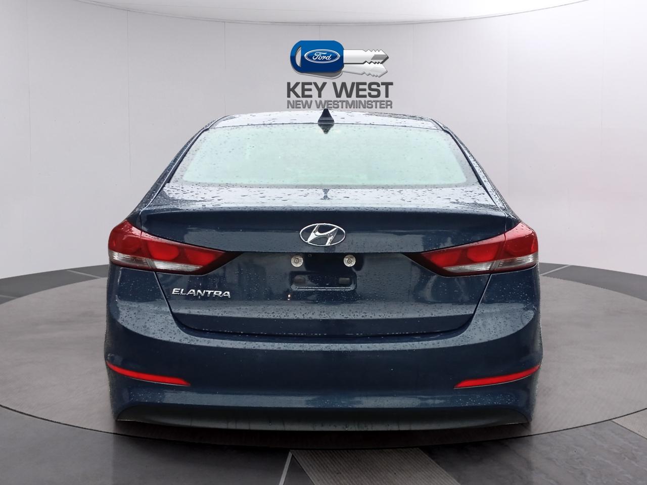 2017 Hyundai Elantra GL Photo4