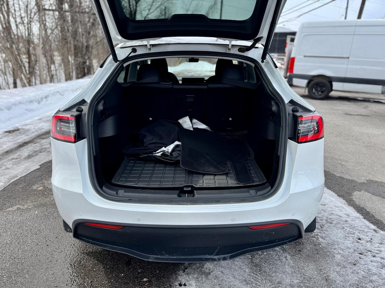 2021 Tesla Model Y Long Range Dual Motor AWD ONE OWNER | CLEAN CARFAX Photo