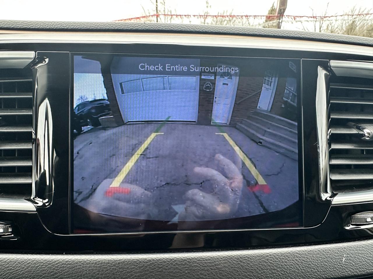 2017 Chrysler Pacifica Touring-L Plus Heated Leather 3Row NAV Bluetooth Photo