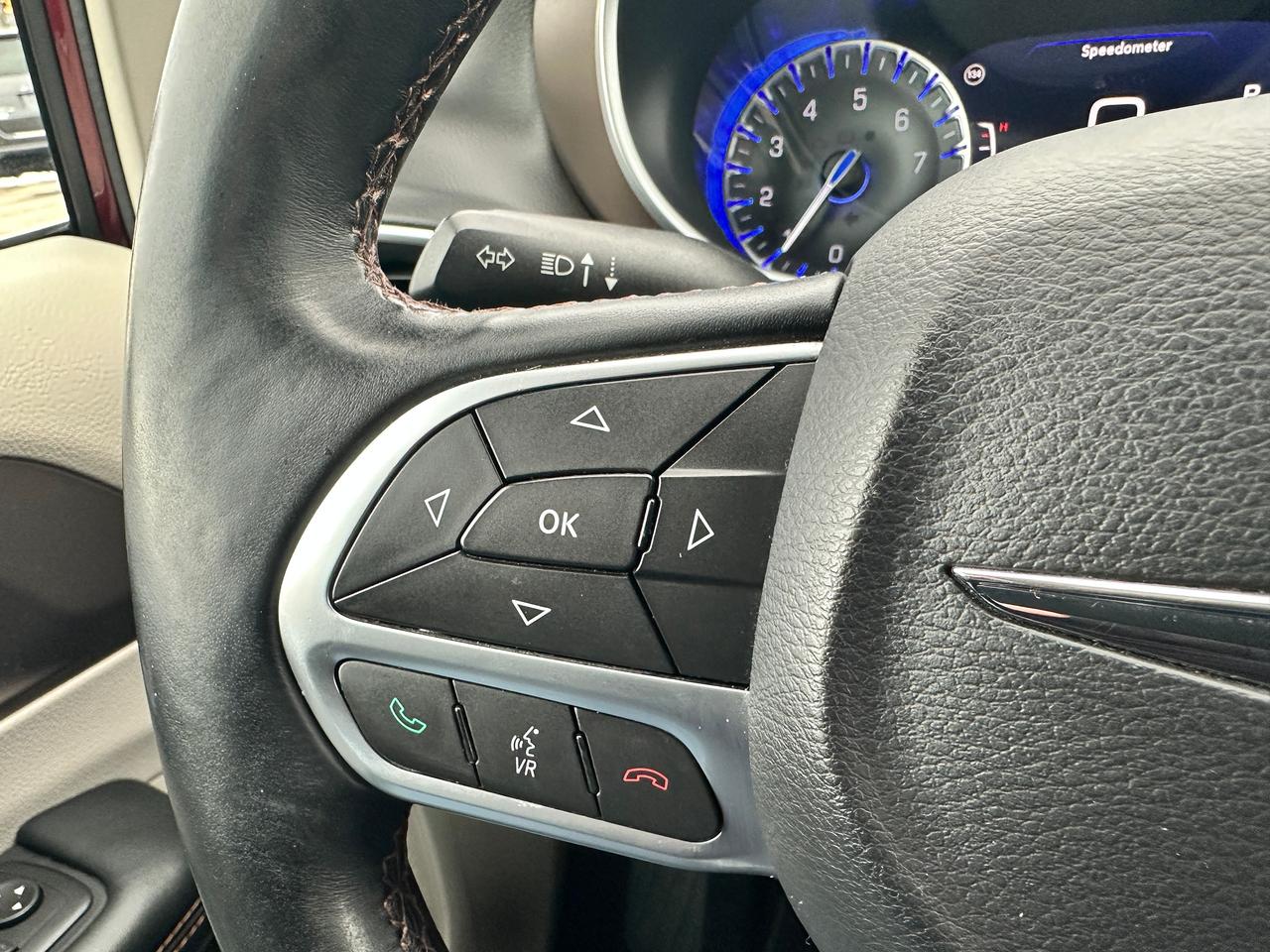 2017 Chrysler Pacifica Touring-L Plus Heated Leather 3Row NAV Bluetooth Photo