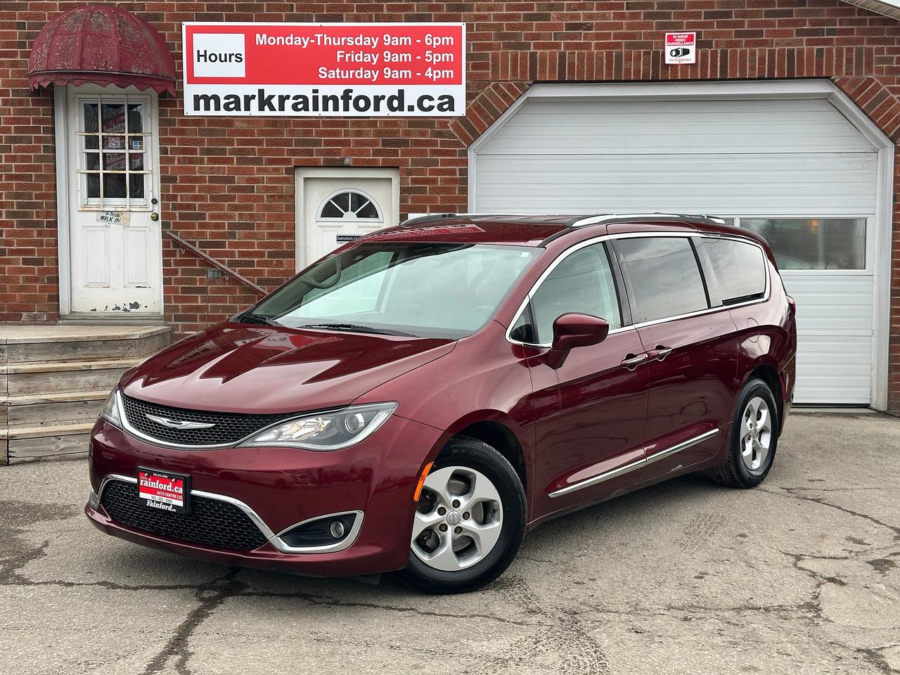 2017 Chrysler Pacifica Touring-L Plus Heated Leather 3Row NAV Bluetooth