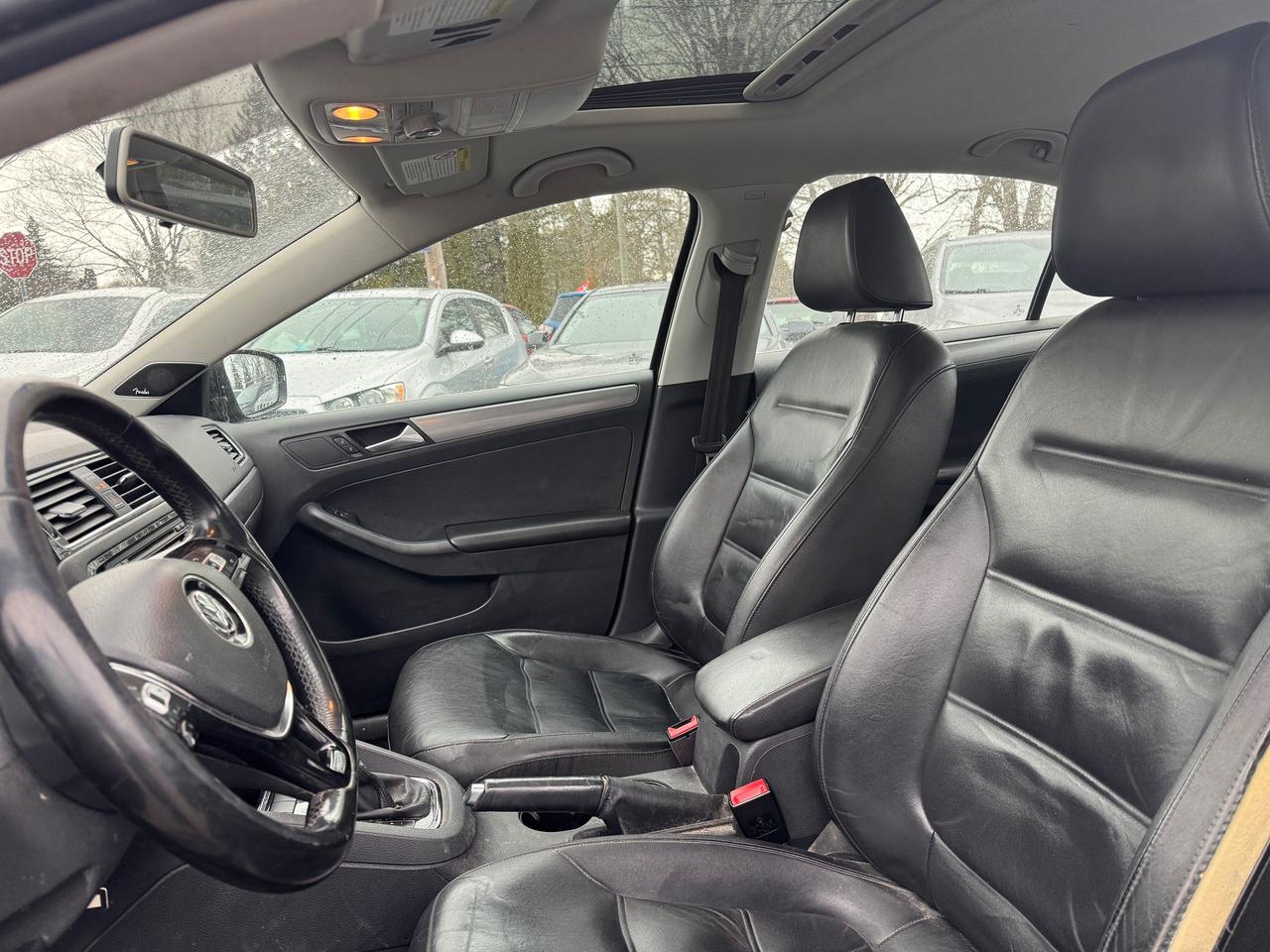 2015 Volkswagen Jetta 4dr 1.8 TSI Auto Highline - Photo #12