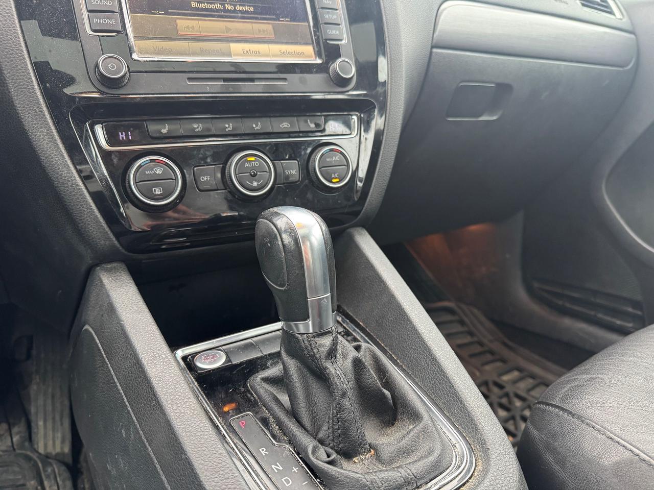 2015 Volkswagen Jetta 4dr 1.8 TSI Auto Highline - Photo #14