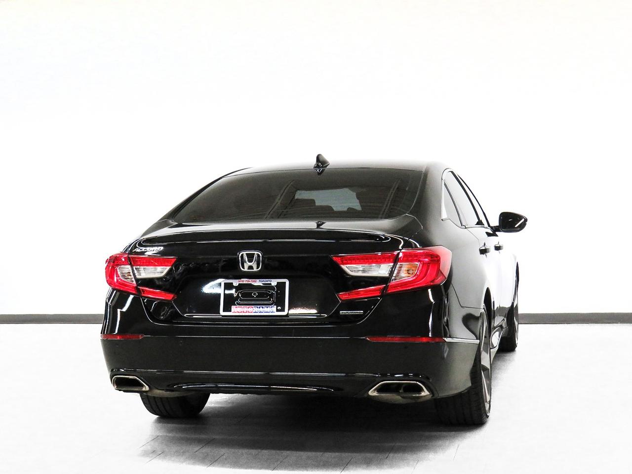 2019 Honda Accord TOURING | Nav | Sunroof | BSM | ACC | CarPlay